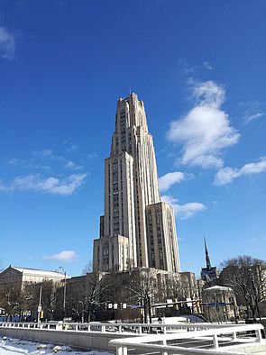 Die Cathedral of Learning, das wichtigste Gebäude der University of Pittsburgh