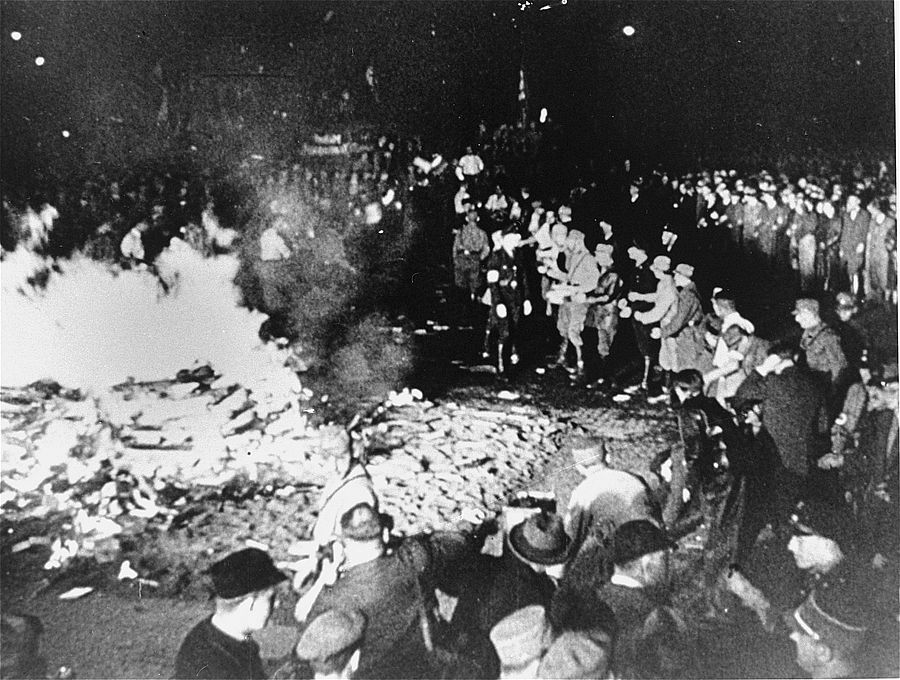 Bücherverbrennung auf dem Berliner Opernplatz