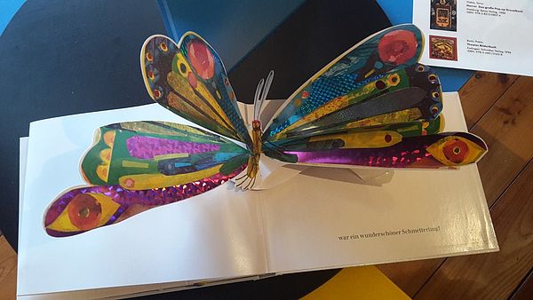 Schmetterling in einem Pop-up-Buch